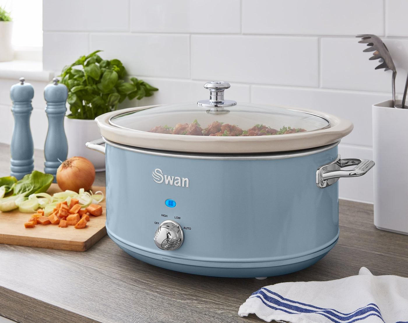How To Cook Beef In Slow Cooker: Glorious Melt In The Mouth Taste
